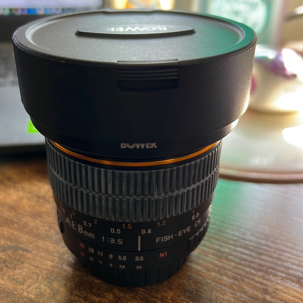 Bower AE 8 mm 3.5 Fisheye lens for Nikon